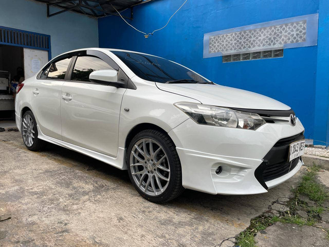 Modifikasi mobil bekas eks taksi Blue Bird. Foto: Sena Pratama/kumparan