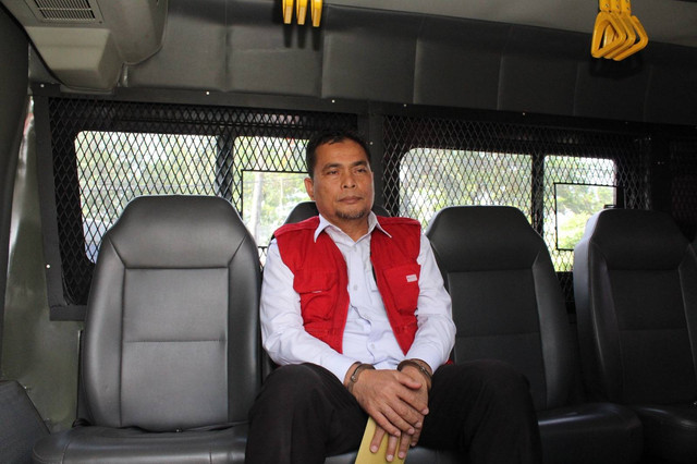Kadis Kesehatan Sumut, Alwi Mujahit, ditahan Kejati Sumut atas dugaan korupsi dana pengadaan APD Covid-19. Foto: Dok. Istimewa