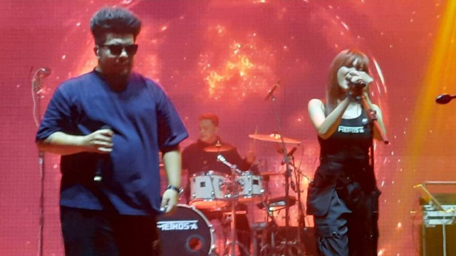 Rina Nose bergabung dengan grup band Methosa, rilis album perdana berjudul Kausa Nusantara. Foto: Dok. Istimewa