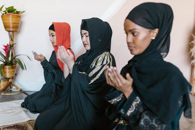 Contoh tema kajian Ramadan. Sumber: Pexels / Rdne Stock Project