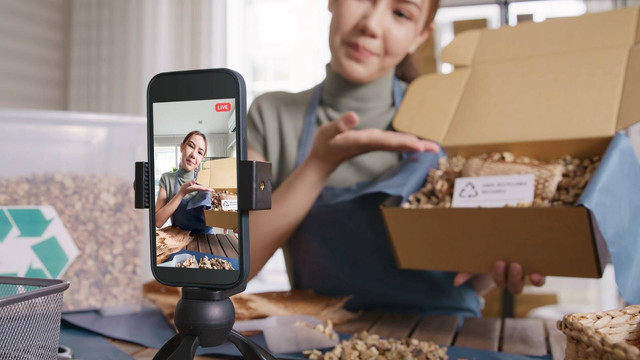 Digital Marketing Melalui Konten Tiktok. Foto: Shutterstock