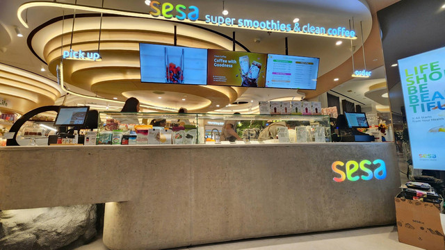 Grand opening SESA organik store di lantai dasar mal Grand Indonesia, Kamis (14/3/2024).
 Foto: Azalia Amadea/kumparan