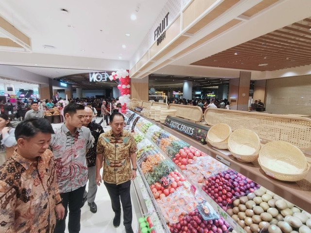 AEON resmi buka di Kota Wisata. Foto: Dok. AEON