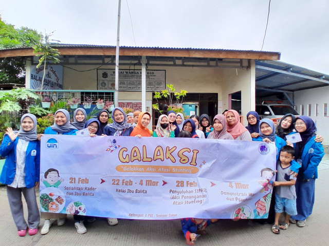 Foto bersama mahasiswa dengan peserta SIPASI