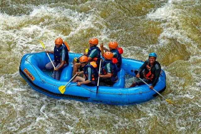 Ilustrasi Singkur Glamping River Side (Bukan Gambar Sebenarnya)|Pexels|Tom Fisk