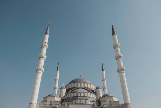 Masjid unik di Yogyakarta. Foto hanya ilustrasi, bukan gambar sebenarnya. Sumber: Unsplash/ Febiyan.