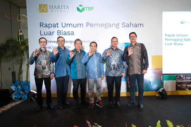 Rapat Umum Pemegang Saham Luar Biasa (RUPSLB) PT Trimegah Bangun Persada Tbk atau Harita Nickel, Jumat (15/3/2024). 

 Foto: Dok. Harita Nickel 