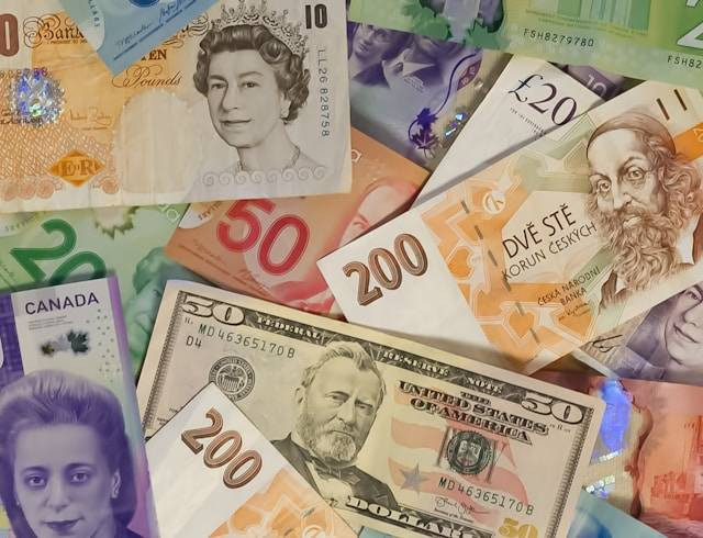 Money Changer di yogyakarta. Foto hanya ilustrasi, bukan tempat sebenarnya. Sumber: Unsplash/John Mcarthur
