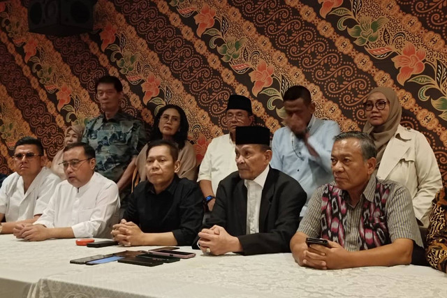 Konferensi Pers Musyawarah Kekeluargaan Gotong Royong di kawasan SCBD, Jakarta Selatan, Minggu (17/3/2024). Foto: Zamachsyari/kumparan