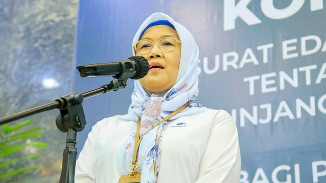 Dirjen Binwasnaker dan K3 Kemnaker, Haiyani Rumondang ketika konferensi pers, Senin (18/3/2024). Foto:  Dok. Kemnaker