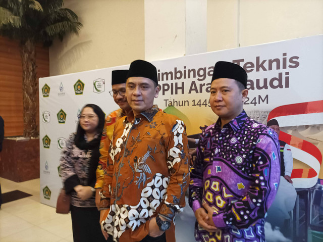 Wakil Menteri Agama Saiful Rahmat Dasuki membuka acara Bimbingan Teknis (Bimtek) Petugas Penyelenggara Ibadah Haji (PPIH) Arab Saudi. Acara digelar di Asrama Haji Pondok Gede, Jakarta Timur, Selasa (19/3/2024).  Foto: Salmah Muslimah/kumparan
