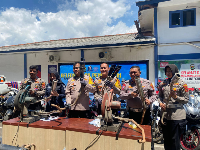 Kabag Ops Polresta Bandar Lampung, Kompol David Jeckson Sianipar didampingi Kasatlantas Polresta Bandar Lampung, Kompol Ikhwan Syukri. | Foto: Sinta Yuliana/Lampung Geh