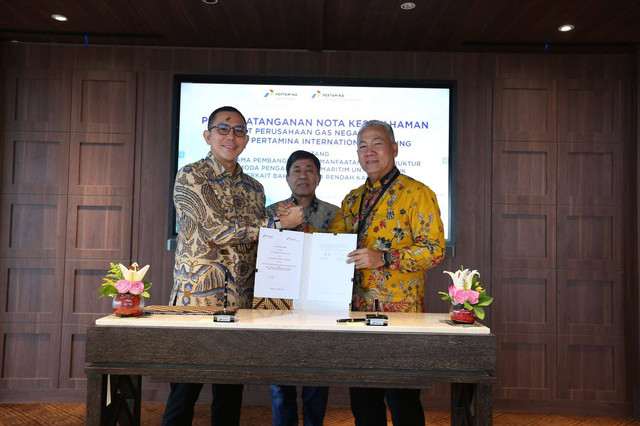 Penandatangan kerja sama PT PGN Tbk dan PT Pertamina International Shipping (PIS) di Jakarta, Selasa (19/3/2024). Foto: PGN