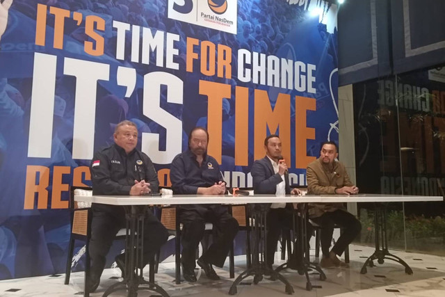 Ketua Umum NasDem Surya Paloh memberikan keterangan pers usai pengumuman resmi KPU di NasDem Tower, Jakarta Rabu (20/3/2024). Foto: Hedi/kumparan