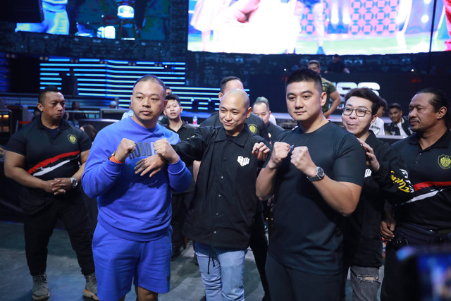 Konferensi pers menjelang pertandingan tinju Holywings Sport Show (HSS) Series 5 di The H Club, SCBD, Jakarta, Kamis (21/3/2024).  Foto: Jamal Ramadhan/kumparan