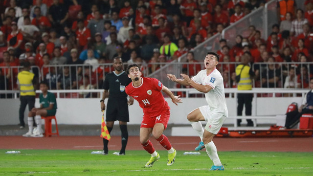 Aksi Nathan Tjoe-A-On dalam pertandingan Timnas Indonesia vs Vietnam di Stadion Utama Gelora Bung Karno (SUGBK), Jakarta, Kamis (21/3/2024). Foto: Jamal Ramadhan/kumparan