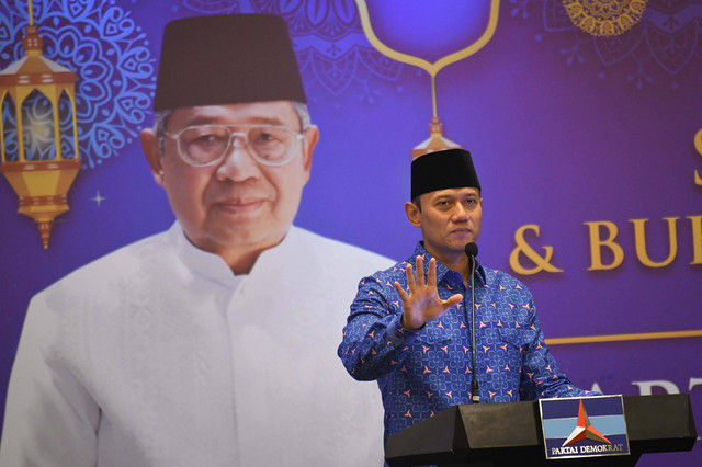 Ketua Umum Partai Demokrat Agus Harimurti Yudhoyono menyampaikan pidatonya dalam Silaturahmi dan Buka Bersama Partai Demokrat di Jakarta, Sabtu (23/3/2024). Foto: ANTARA FOTO/Aditya Pradana Putra