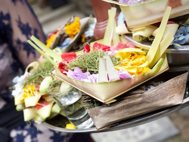 Ilustrasi Larangan di Bali. Sumber: unsplash.com/ mark chaves