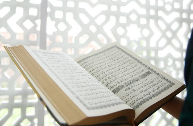 Ilustrasi Ada Berapakah Hukum Nun Sukun/Tanwin bila Bertemu Huruf Hijaiyah Sunber Unsplash/Masjid MABA