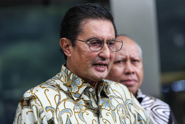 Wakil Ketua MPR Fadel Muhammad menyampaikan keterangan kepada wartawan usai menjalani pemeriksaan di Gedung Merah Putih KPK, Jakarta, Senin (25/3/2024). Foto: ANTARA FOTO/Asprilla Dwi Adha