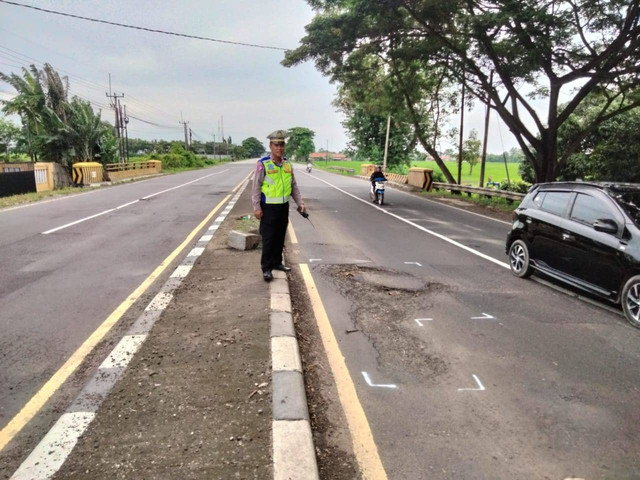 Jalur Pantura masih berlubang. Foto: Dok. Istimewa