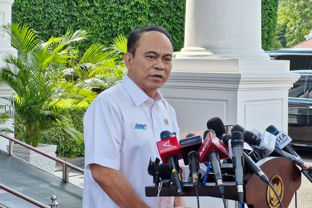 Menkominfo Budi Arie di Kompleks Istana Kepresidenan, Senin (25/3/2024). Foto: Nadia Riso/kumparan