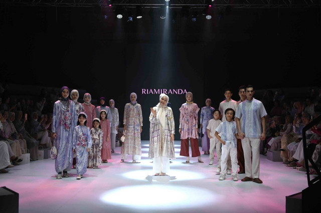 Koleksi busana raya dari brand dan desainer lokal untuk sambut Lebaran 2024. Foto: PIFW