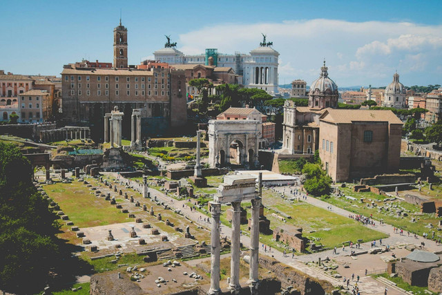Ilustrasi Kehidupan Sehari-hari di Roma Kuno. Sumber: Unsplash.com/Nicole Reyes