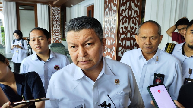 Doorstop Kepala BNPT, Rycko Amelza Dahniel, Senin (25/3/2024) Foto: Jonathan Devin/kumparan