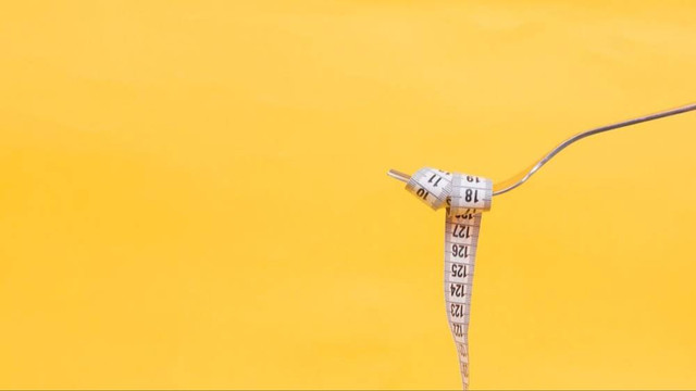 Ilustrasi Tips Menjaga Berat Badan saat Puasa, Sumber Unsplash/Diana Polekhina
