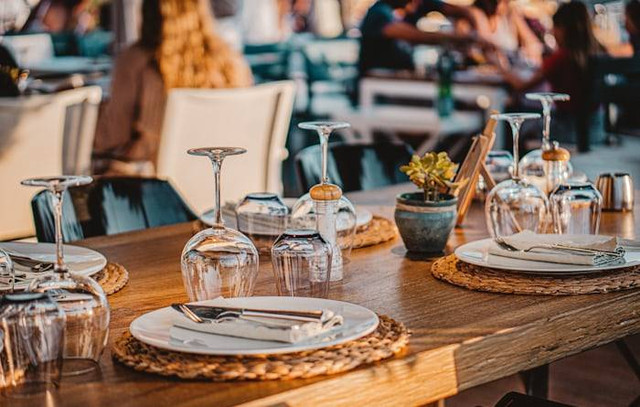Fine Dining di Uluwatu (Foto hanya ilustrasi, bukan tempat sebenarnya) Sumber: unsplash.com/ Carlos Lindner
