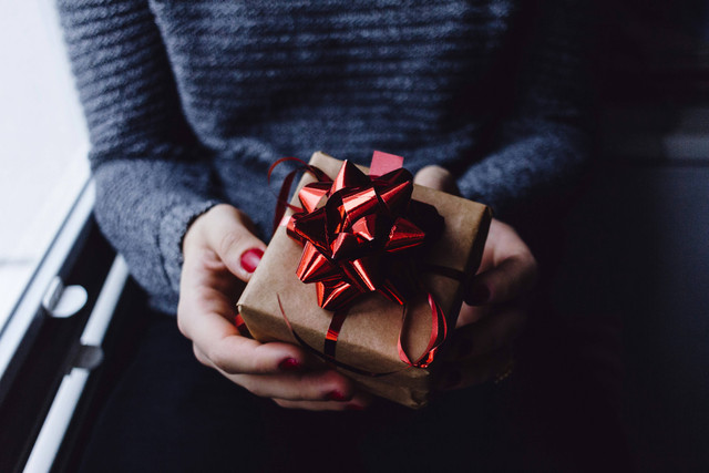 Ilustrasi Ide Hadiah Lebaran untuk Keponakan. Unsplash/freestock.