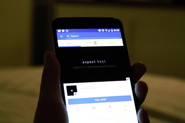 Ilustrasi cara unfollow fanpage Facebook. Foto: Pexels