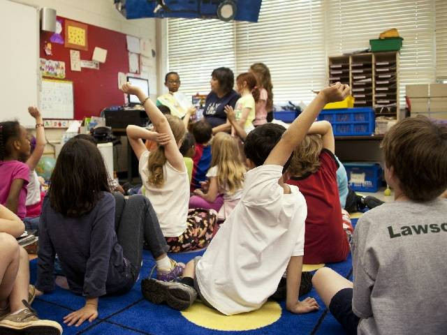 Ilustrasi contoh soal cerdas cermat Alkitab. Sumber: unsplash.com/CDC.