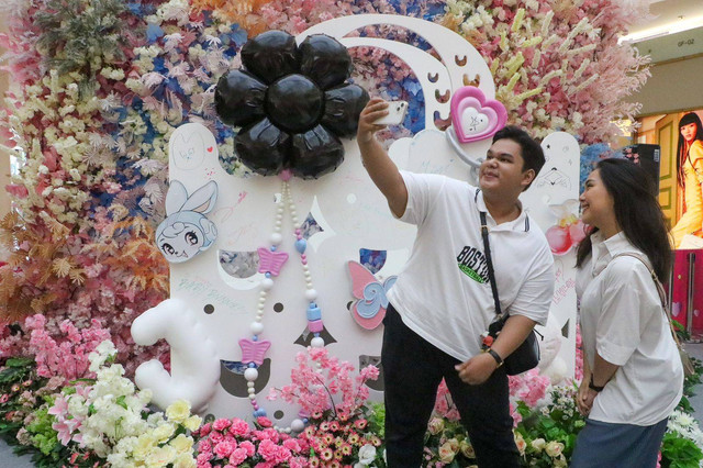 Play Line Friends yang hadir pertama kalinya di Surabaya. Foto-foto: Masruroh/Basra