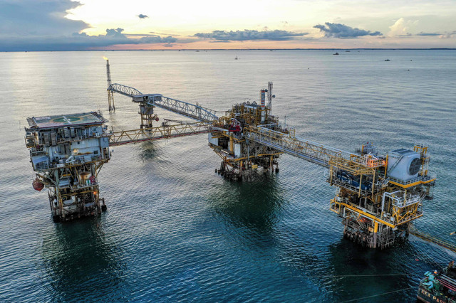Foto udara anjungan lepas pantai lapangan Bekapai Pertamina Hulu Mahakam di Kalimantan Timur, Rabu (27/3/2024). Foto: Hafidz Mubarak A/ANTARA FOTO
