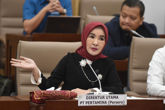Direktur Utama Pertamina, Nicke Widyawati menyampaikan kesiapan Pertamina melalui satgas RAFI 2024 saat kegiatan Rapat Dengar Pendapat Komisi VI yang diselenggarakan Gedung Nusantara 1 DPR, Jakarta pada Kamis (28/3/2024). Foto: Dok. Pertamina