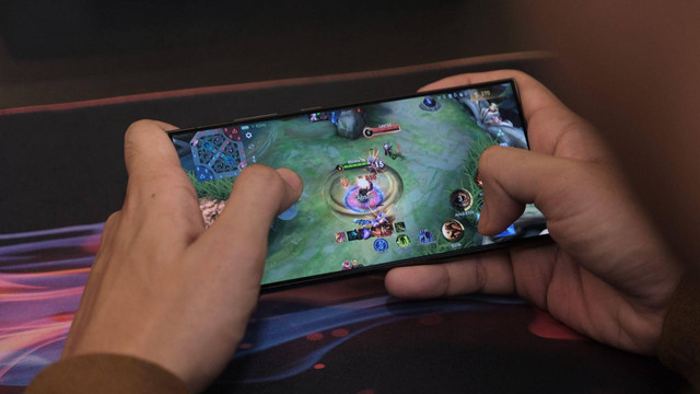 Main game Mobile Legends di Samsung Galaxy S24 Ultra. Foto: Samsung
