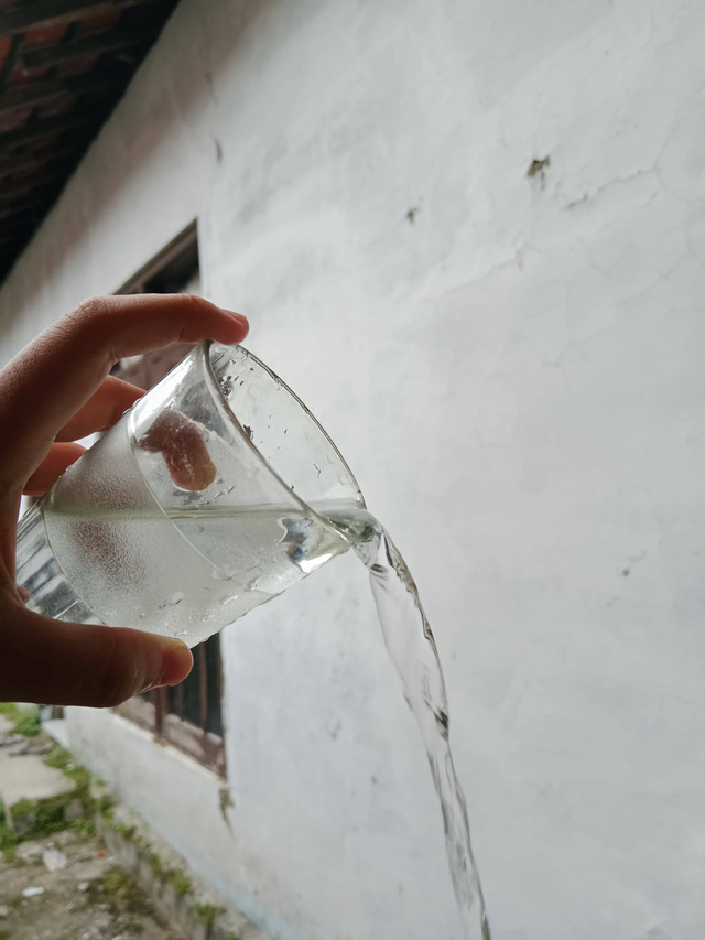 Ilustrasi air minum, by: Alsyah Nayla