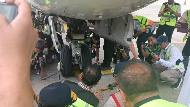 Menteri Perhubungan RI, Budi Karya Sumadi melakukan rampcheck pesawat Garuda dan Lion Air di Bandara Internasional Soekarno-Hatta, Tangerang, Jumat (29/3).  Foto: fadlan Nuril Fahmi/kumparan