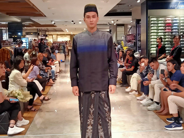 Baju koko untuk Idul Fitri dengan pilihan warna lebih beragam. Foto: Masruroh/Basra