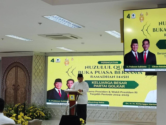 Sambutan capres peraih suara terbanyak, Prabowo Subianto dalam acara "Peringatan Nuzulul Quran dan Buka Puasa Bersama Keluarga Besar Partai Golkar" di Kantor DPP Partai Golkar, Jakarta Barat, Jumat (29/3).  Foto: Zamachsyari/kumparan