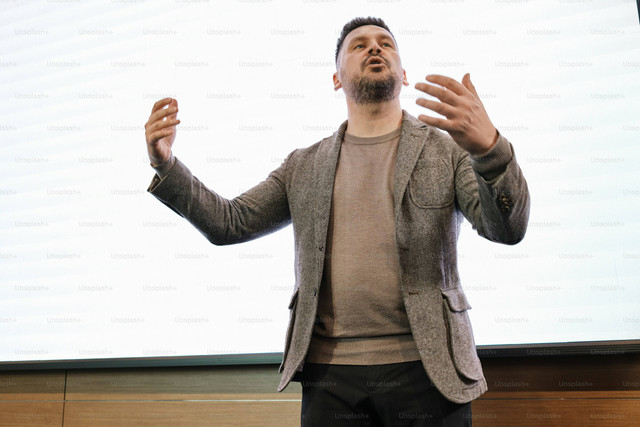 7 Contoh Pidato Singkat tentang Kebersihan, Unsplash+/Andrej Lišakov
