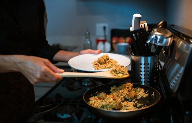 Rekomendasi makanan gofood di bandung. Foto hanya ilustrasi, bukan tempat sebenarnya. Sumber: Pexels/RDNE Stock Project