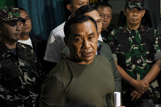 Panglima Kodam Jayakarta Mayjen TNI Mohammad Hasan memberikan keterangan kepada wartawan di Batalyon Artileri Medan (Yonarmed) 07/155 GS Kodam Jaya di Ciangsana, Kabupaten Bogor, Sabtu (30/3/2024). Foto: Fakhri Hermansyah/ANTARA FOTO