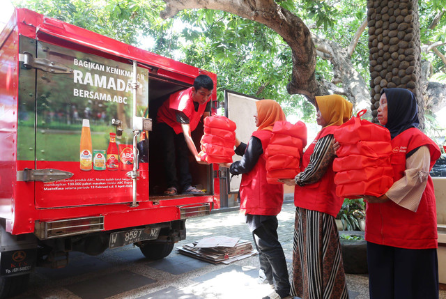 Gerakan #BagikanKenikmatan yang dimotori ibu-ibu di Surabaya. Foto: Istimewa