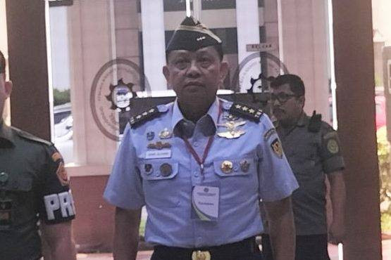 Mantan Kepala Basarnas RI Marsdya Henri Alfiandi didakwa menerima uang suap sebesar Rp8.652.710.400 dari perusahaan swasta agar dimenangkan dalam tender proyek pengadaan fasilitas di lingkungan Basarnas, Senin (1/4/2024) Foto: Walda Marison/ANTARA