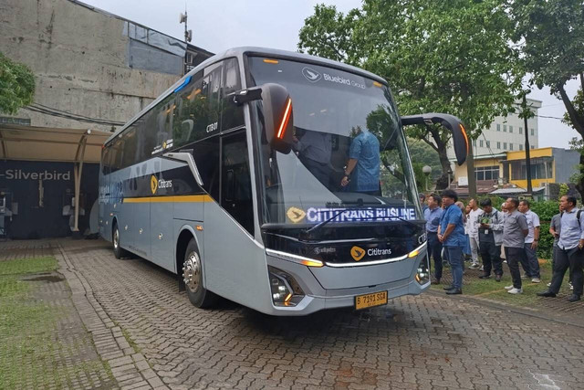 Bluebird Group luncurkan Cititrans Busline di Mampang, Jakarta Selatan, Senin (1/4/2024). Foto: Fitra Andrianto/kumparan