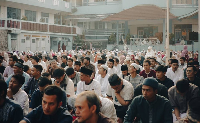 Ilustrasi Berapa Rakaat Sholat Idul Fitri?  Sumber Unsplash/Falaq Lazuardi