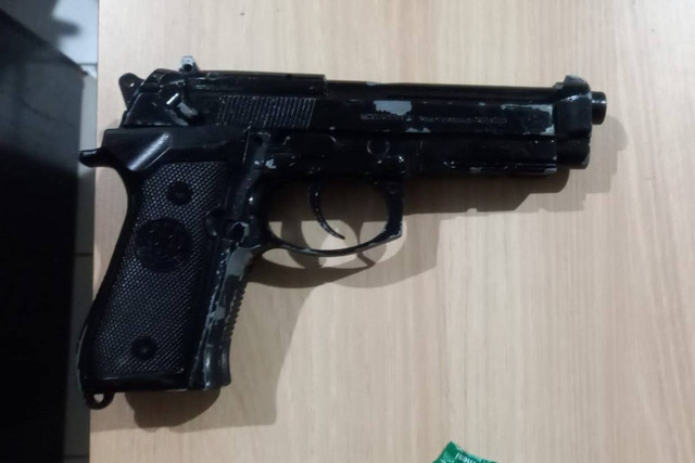 Sebuah airgun yang digunakan menodong oleh seorang pemuda asal Sragen di Jombor, Sleman, Rabu (3/4/2024) Foto: Dok Polrsta Sleman